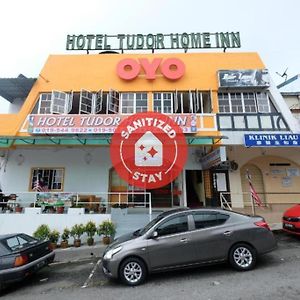 Super Oyo 44029 Tudor Home Inn